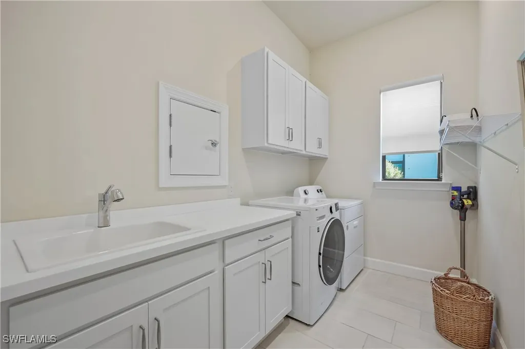 2048 Yellowfin Circle Naples FL 34114