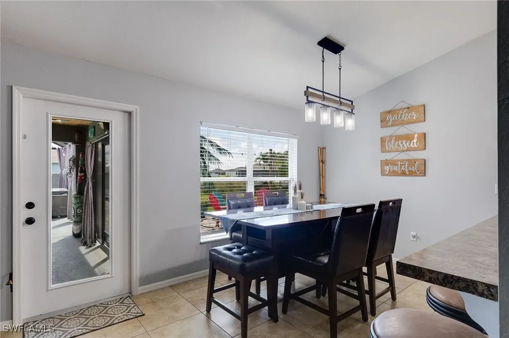 1413 NW 8th Place Cape Coral FL 33993