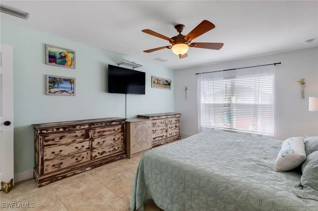 1413 NW 8th Place Cape Coral FL 33993