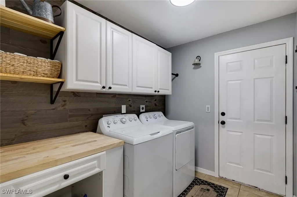 1413 NW 8th Place Cape Coral FL 33993