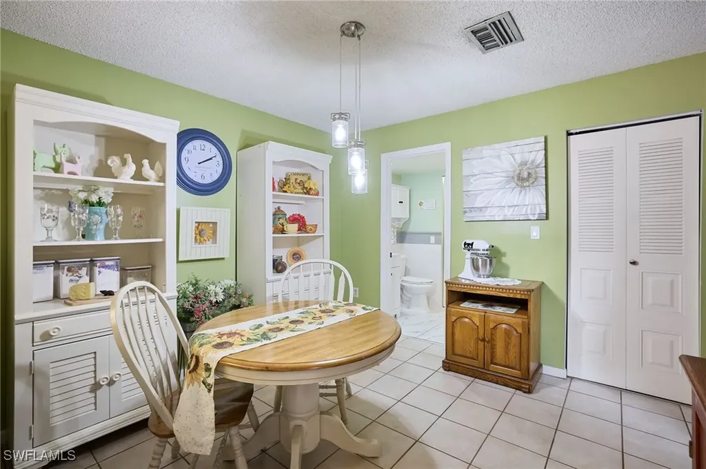 5247 Cedarbend Drive Fort Myers FL 33919
