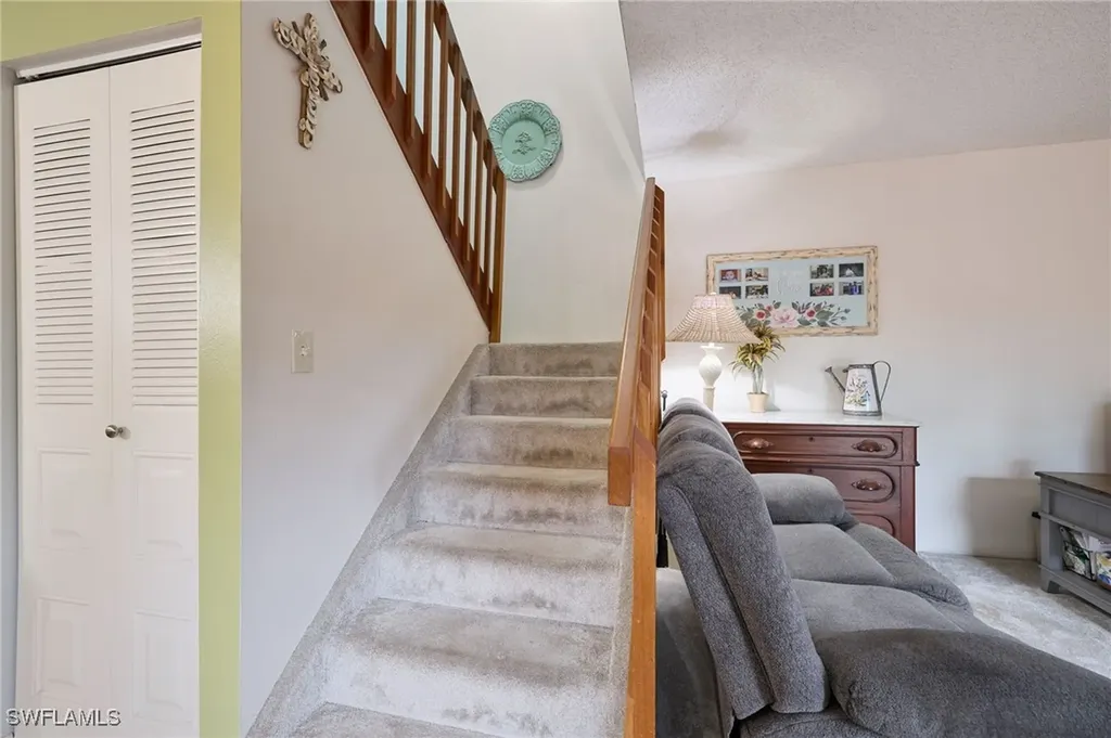 5247 Cedarbend Drive Fort Myers FL 33919