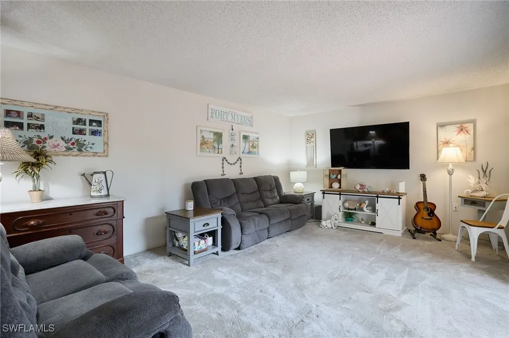 5247 Cedarbend Drive Fort Myers FL 33919