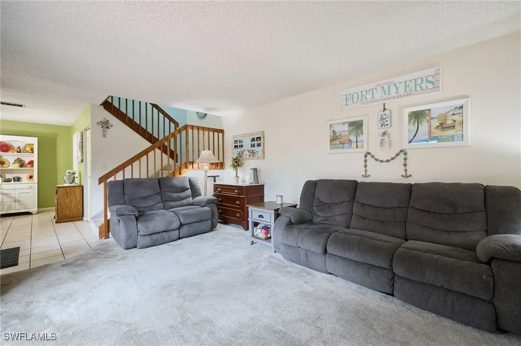 5247 Cedarbend Drive Fort Myers FL 33919