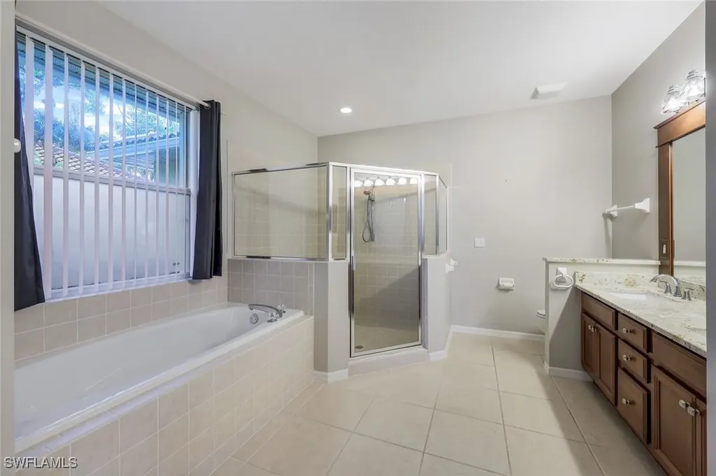 18025 Greenwood Drive Naples FL 34114