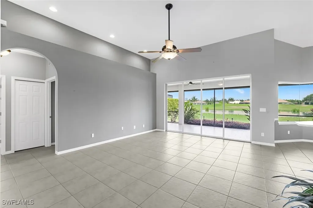 18025 Greenwood Drive Naples FL 34114