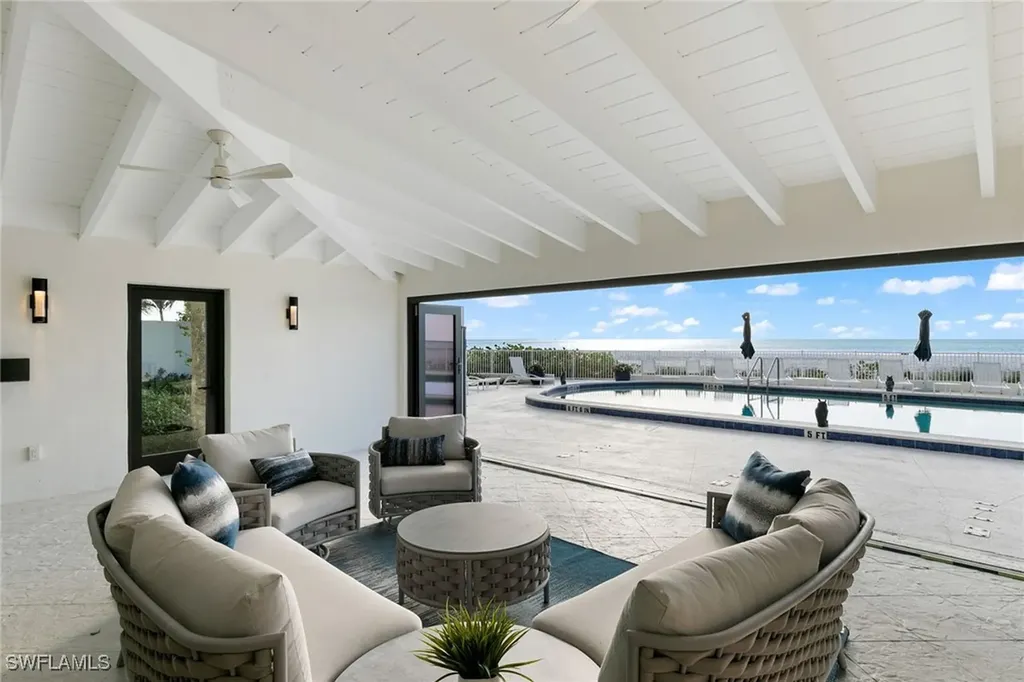 2171 Gulf Shore Boulevard N Naples FL 34102