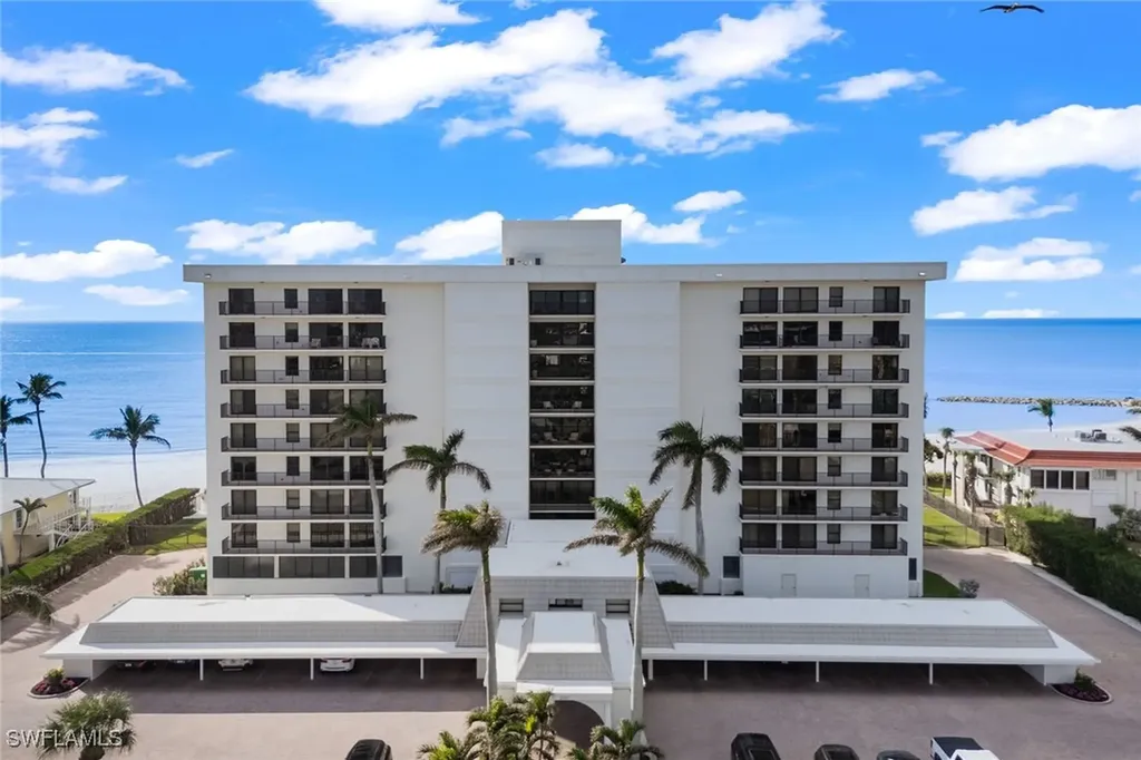 2171 Gulf Shore Boulevard N Naples FL 34102