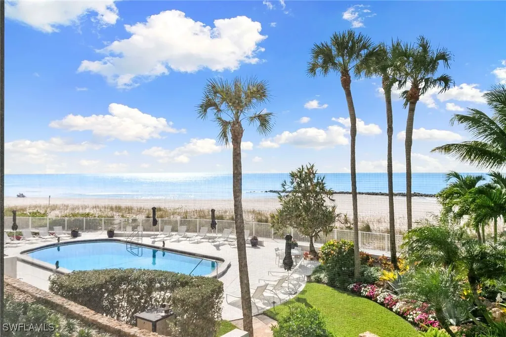 2171 Gulf Shore Boulevard N Naples FL 34102