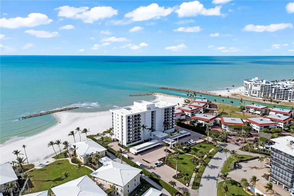 2171 Gulf Shore Boulevard N Naples FL 34102