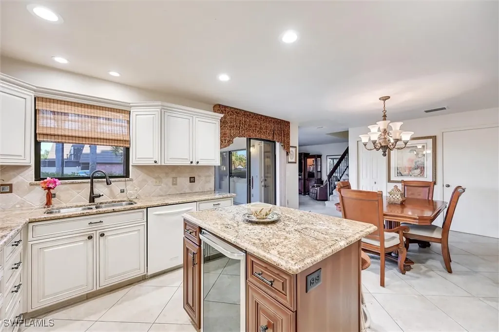 185 Lake Point Lane Naples FL 34112