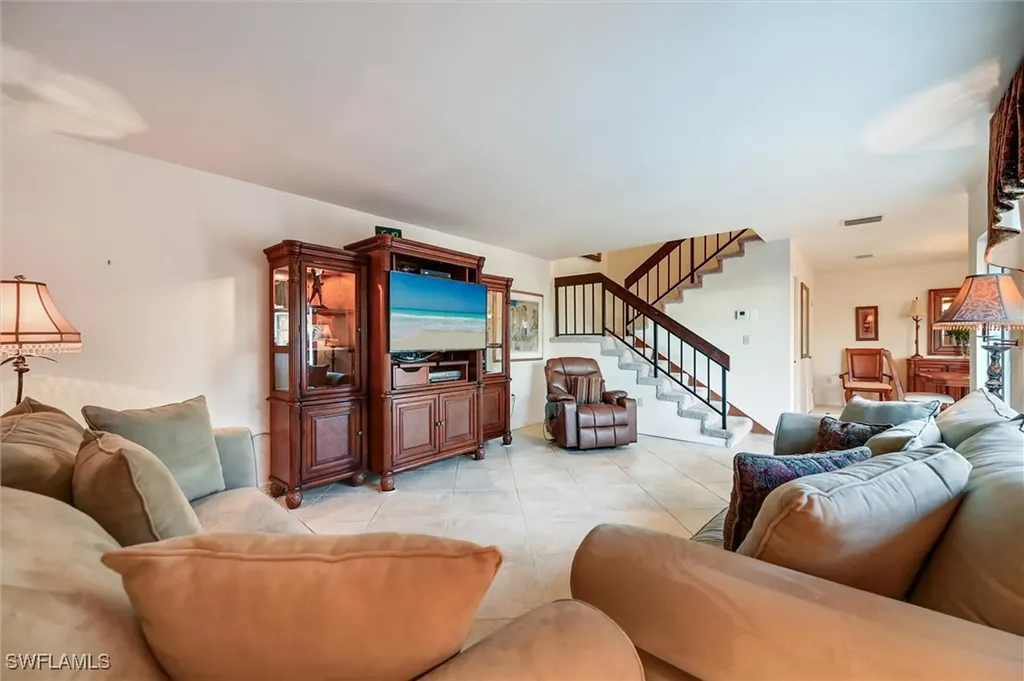 185 Lake Point Lane Naples FL 34112