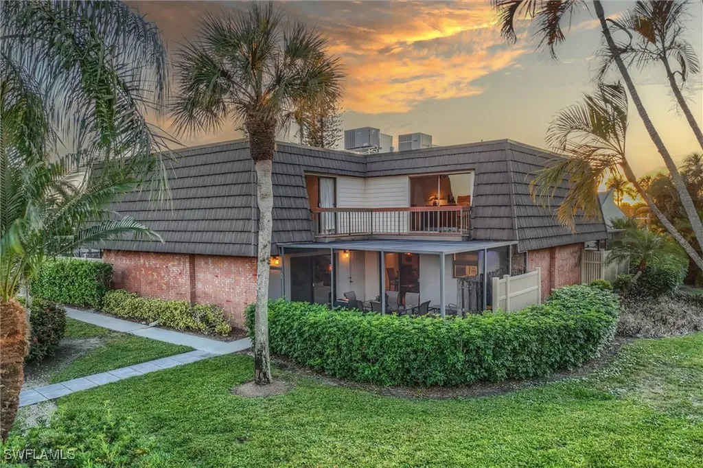 185 Lake Point Lane Naples FL 34112