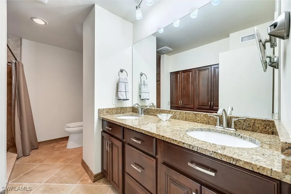 185 Lake Point Lane Naples FL 34112