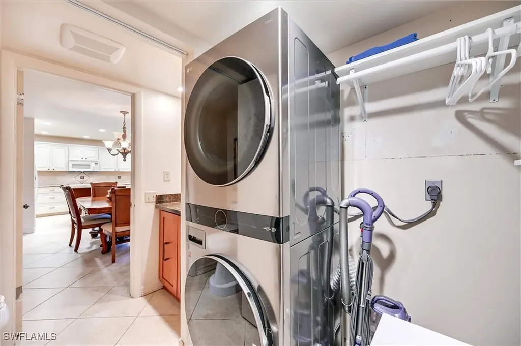 185 Lake Point Lane Naples FL 34112