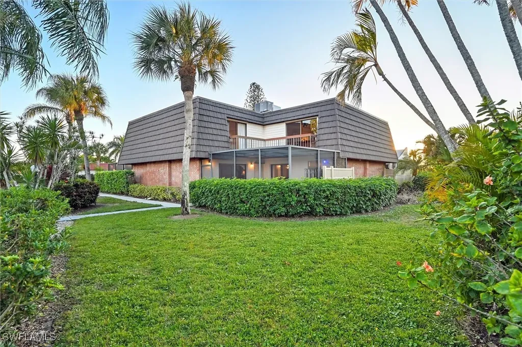 185 Lake Point Lane Naples FL 34112