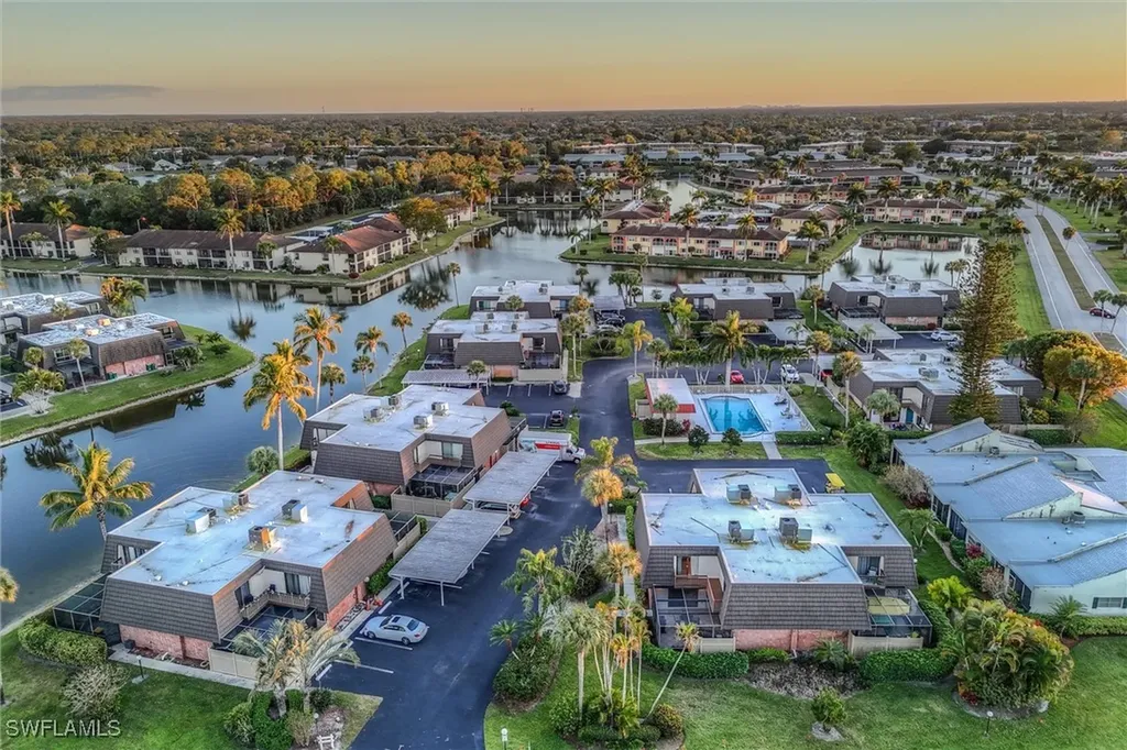 185 Lake Point Lane Naples FL 34112