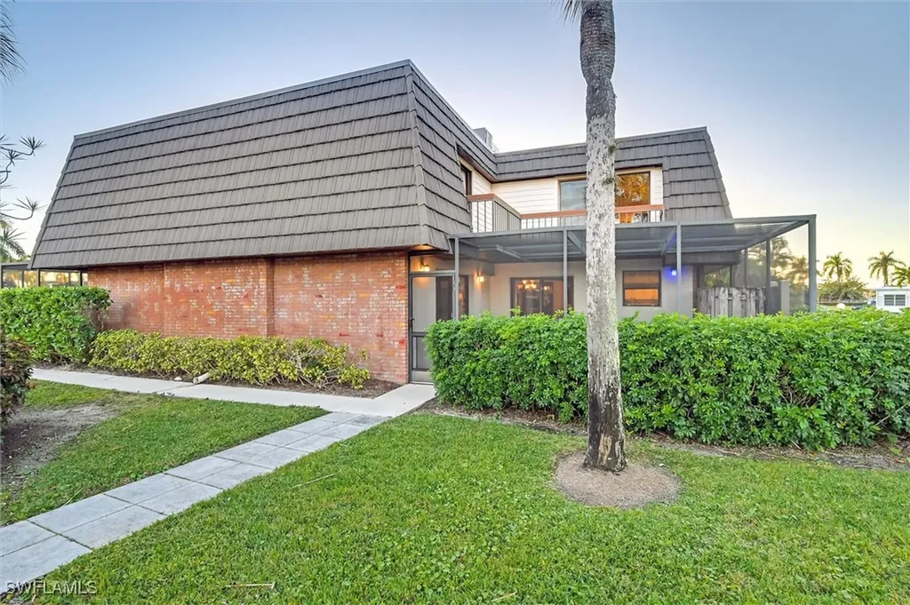 185 Lake Point Lane Naples FL 34112