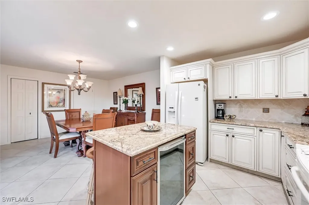 185 Lake Point Lane Naples FL 34112