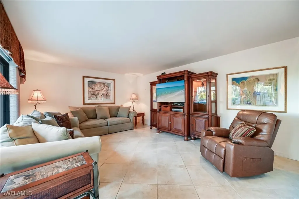185 Lake Point Lane Naples FL 34112
