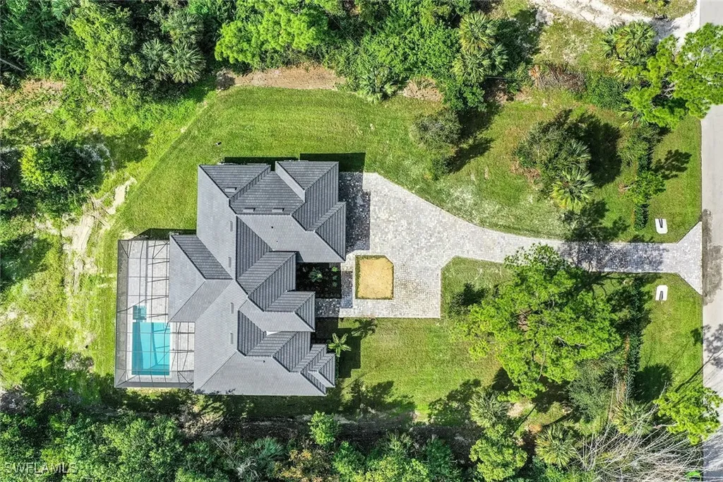 Naples FL, 3632 3RD Avenue SW