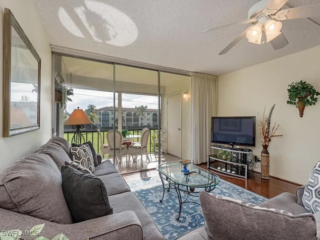 1087 Forest Lakes Drive Naples FL 34105