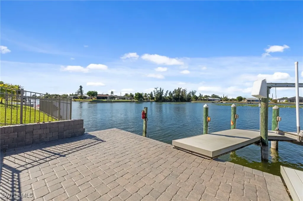 1222 SW 4th Court Cape Coral FL 33991