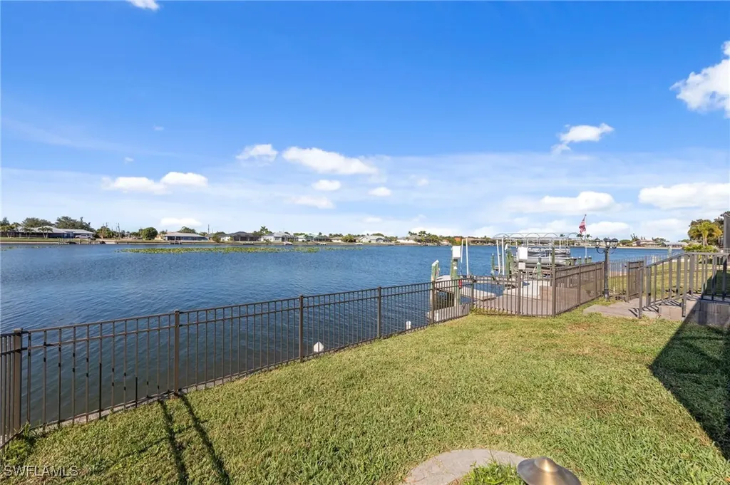1222 SW 4th Court Cape Coral FL 33991