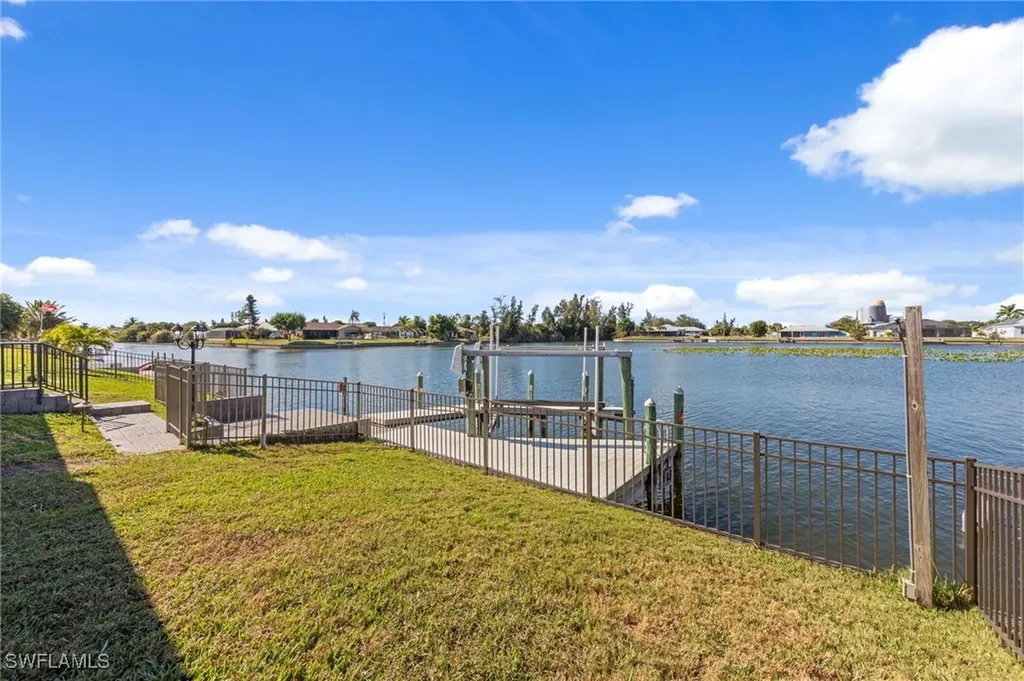 1222 SW 4th Court Cape Coral FL 33991