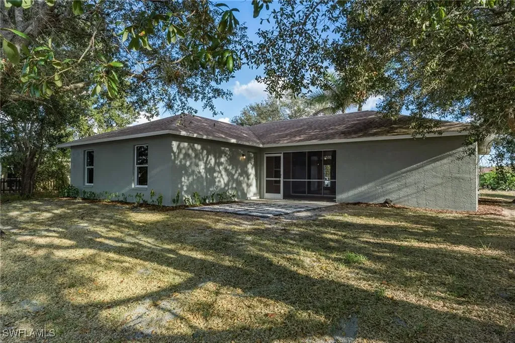 544 Pachman Circle Lehigh Acres FL 33974