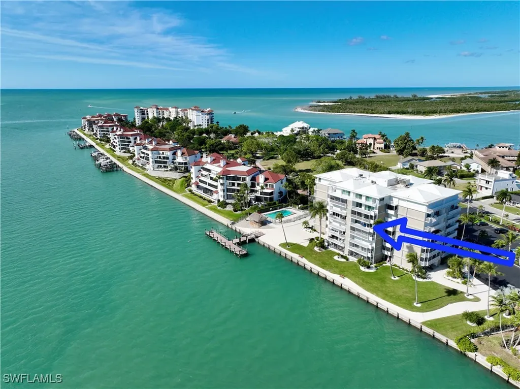 60 Pelican Street W Naples FL 34113
