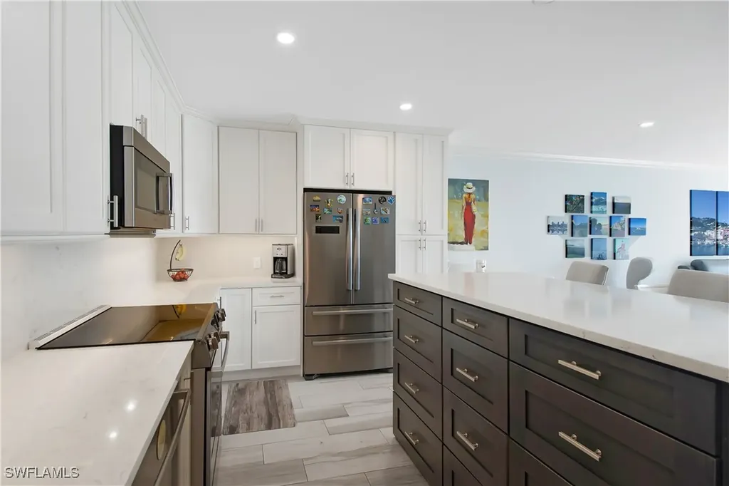 60 Pelican Street W Naples FL 34113