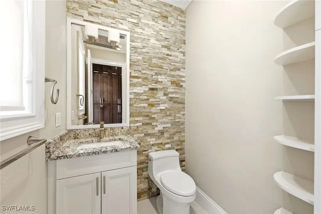 3585 33rd Avenue NE Naples FL 34120