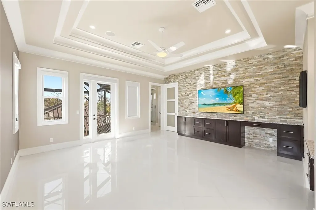 3585 33rd Avenue NE Naples FL 34120
