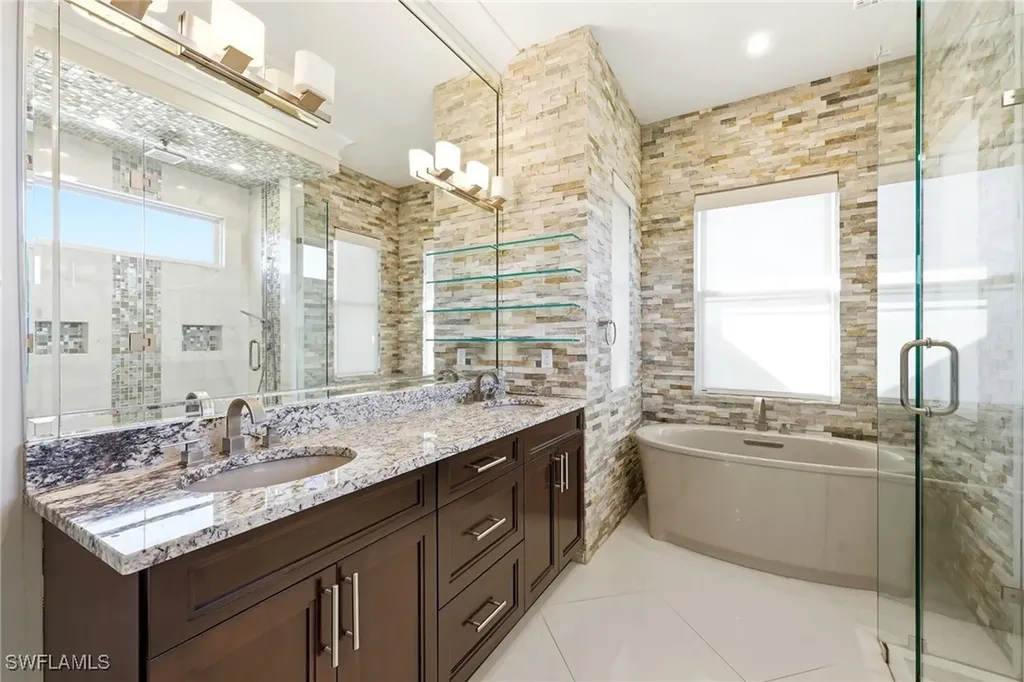 3585 33rd Avenue NE Naples FL 34120