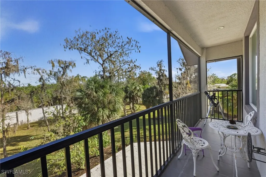 3585 33rd Avenue NE Naples FL 34120