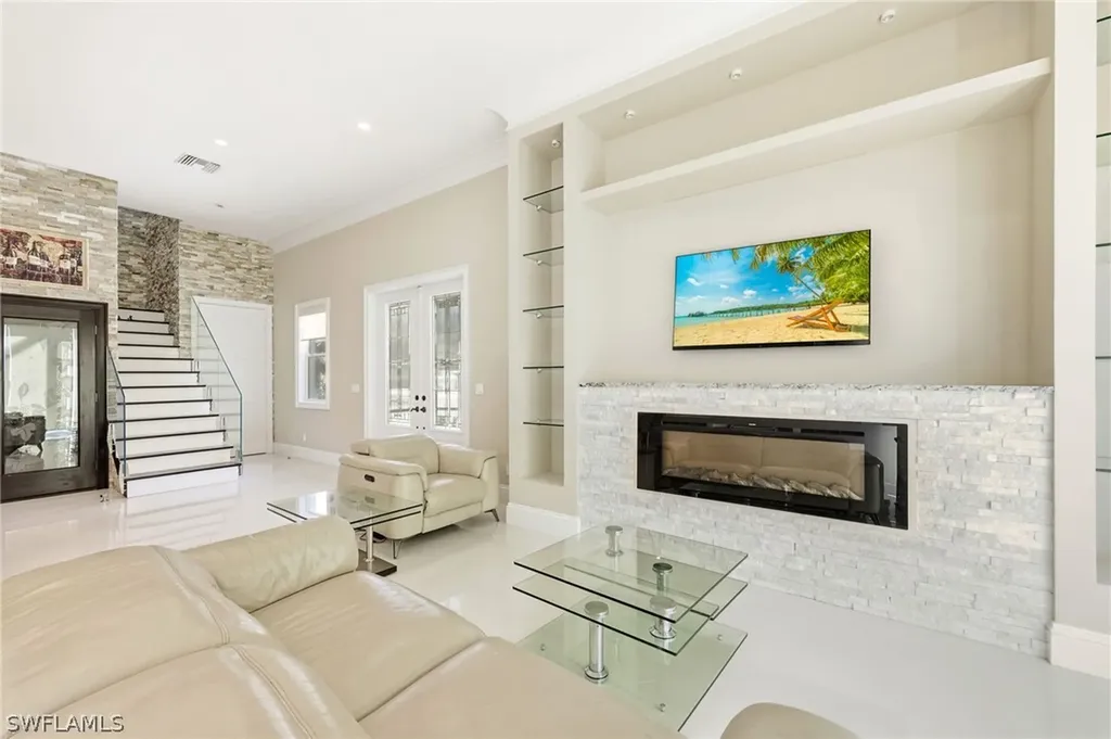 3585 33rd Avenue NE Naples FL 34120