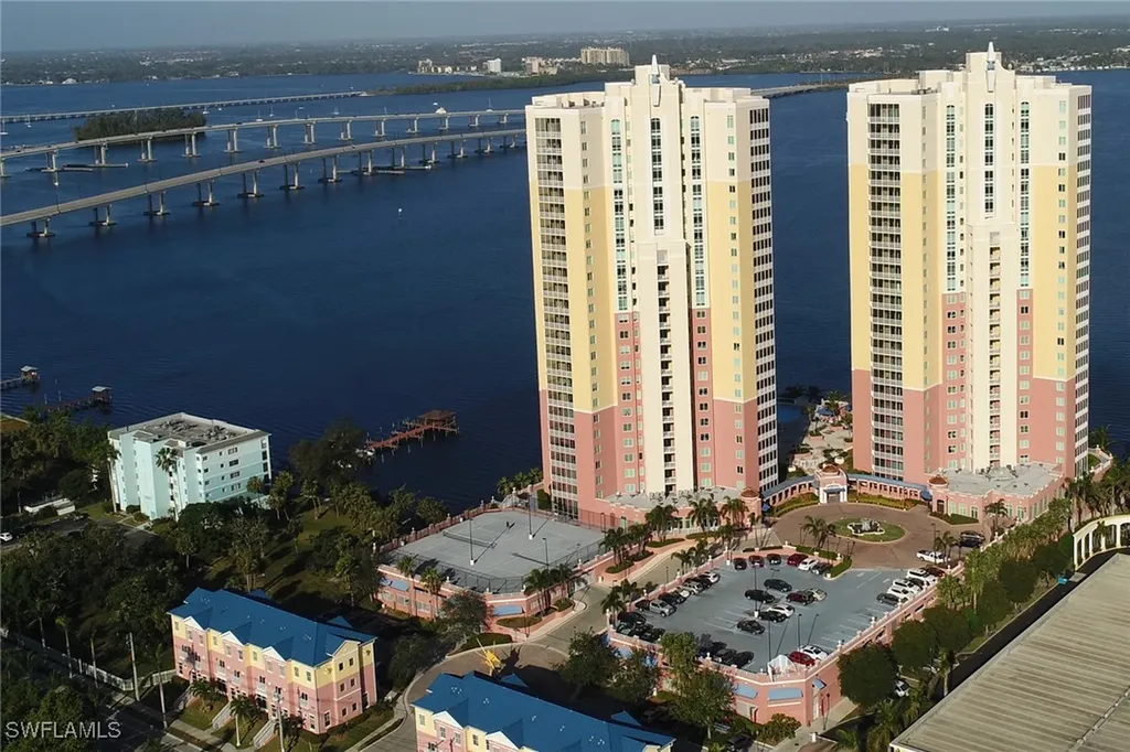2743 1st Street Fort Myers FL 33916