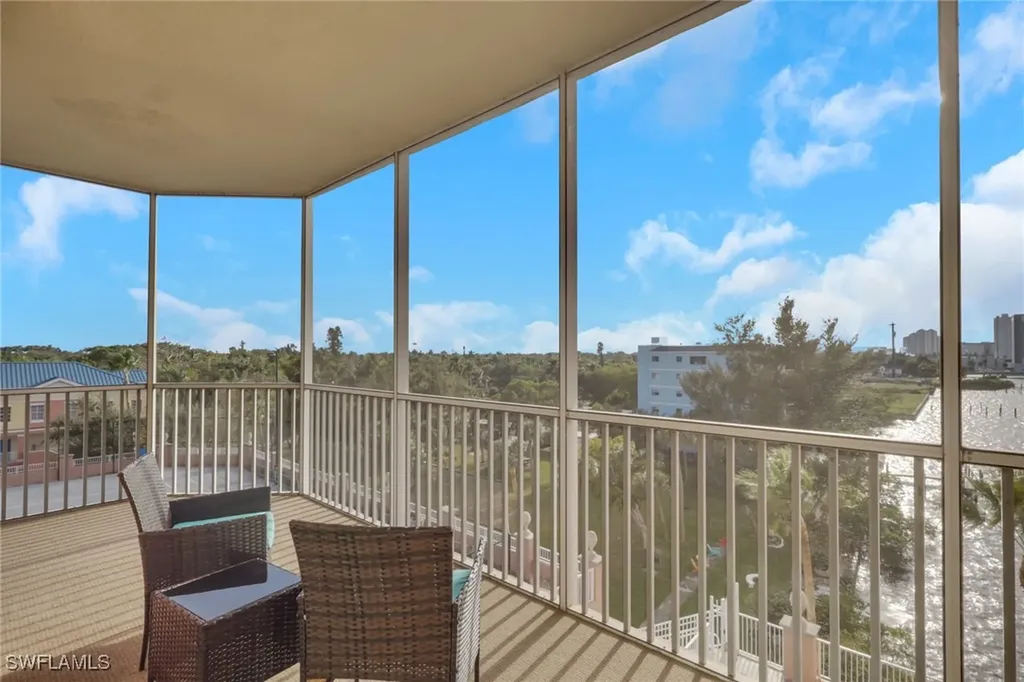 2743 1st Street Fort Myers FL 33916