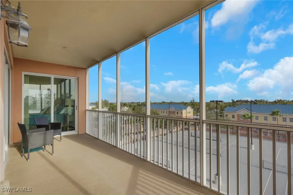 2743 1st Street Fort Myers FL 33916