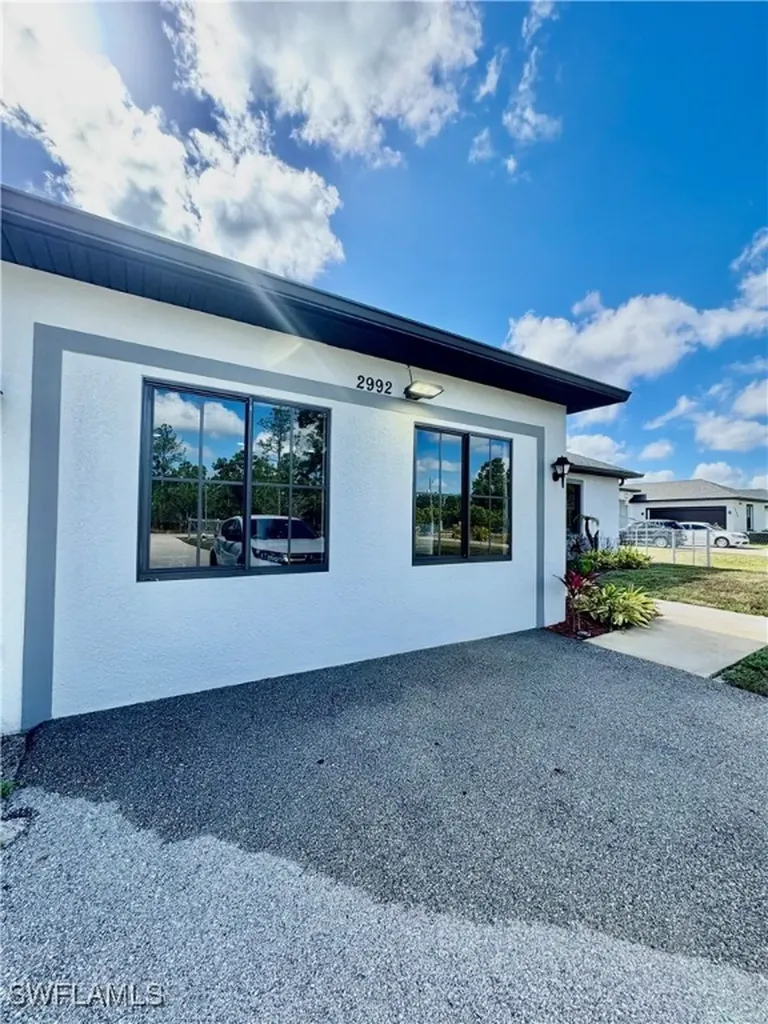 2992 41st Avenue NE Naples FL 34120