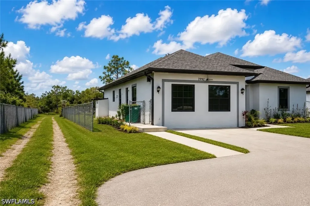 2992 41st Avenue NE Naples FL 34120