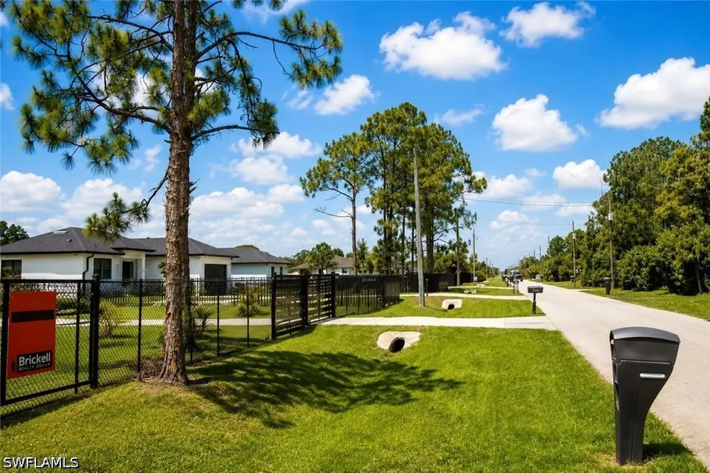 2992 41st Avenue NE Naples FL 34120