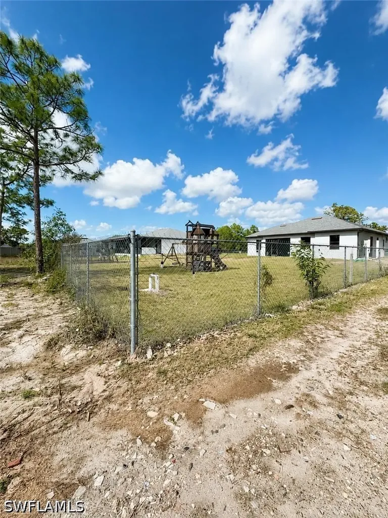 2992 41st Avenue NE Naples FL 34120