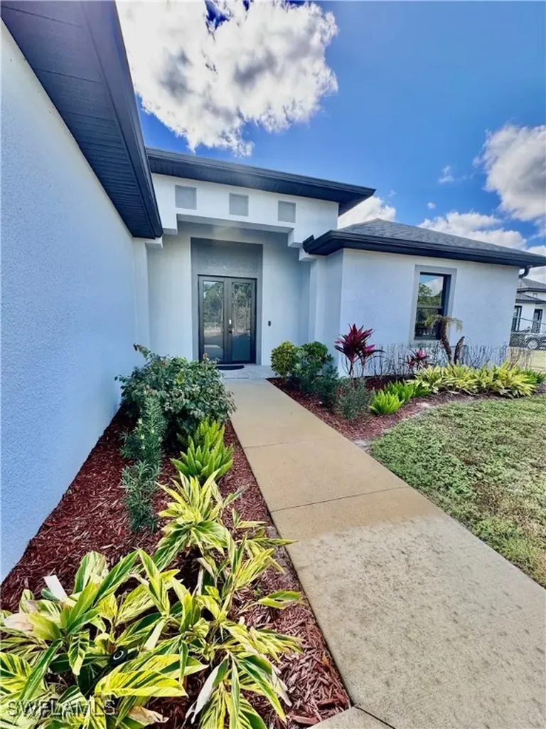 2992 41st Avenue NE Naples FL 34120