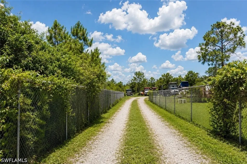 2992 41st Avenue NE Naples FL 34120