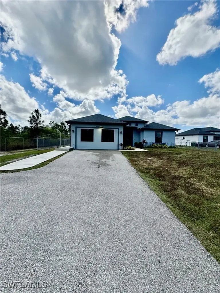 2992 41st Avenue NE Naples FL 34120