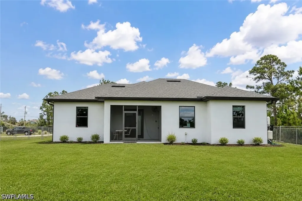 2992 41st Avenue NE Naples FL 34120