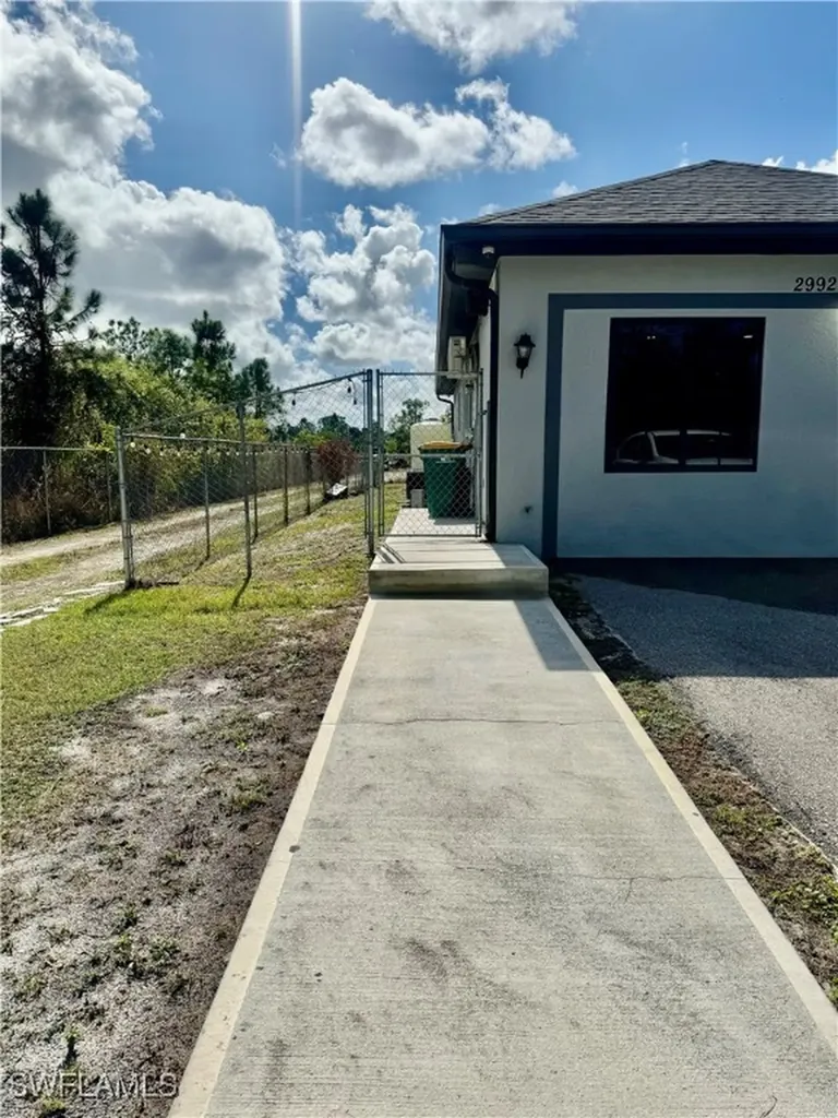 2992 41st Avenue NE Naples FL 34120