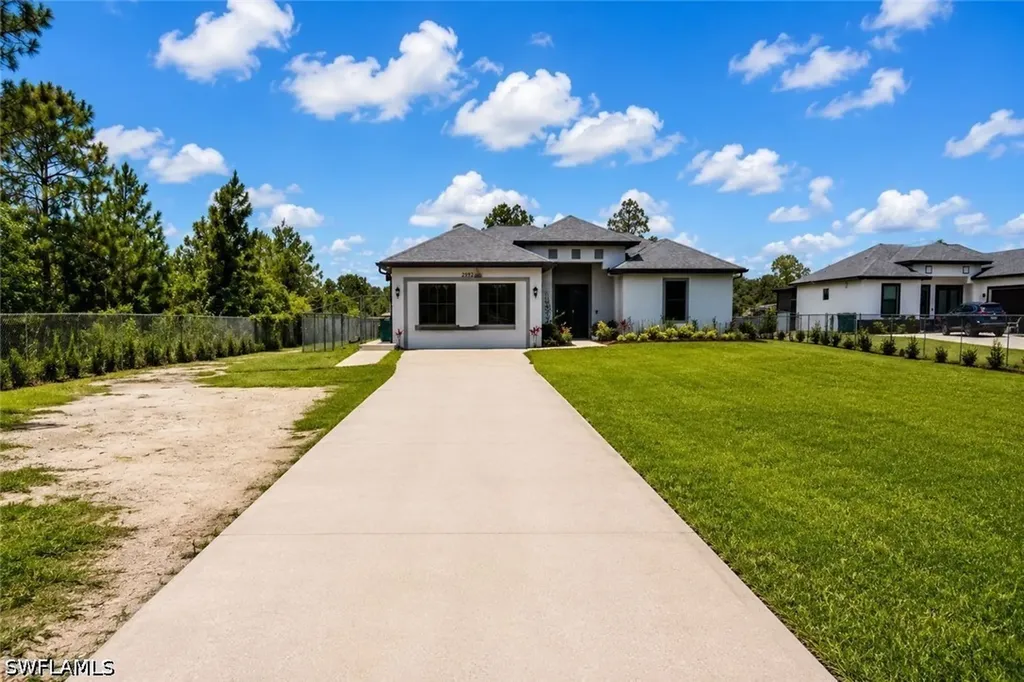 2992 41st Avenue NE Naples FL 34120